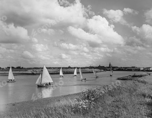 Preview: Boats sailing on river in sunny day