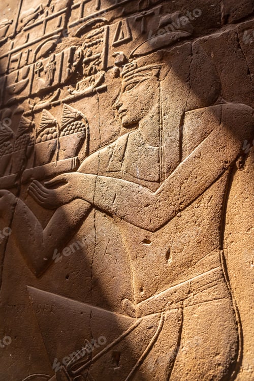 Preview: Detail of beautiful natural light on an ancient egyptian drawings inside the Luxor Temple