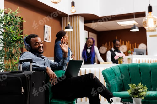 Preview: Videoconferencing while traveling