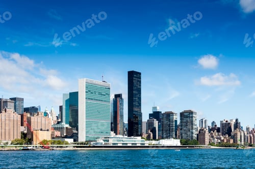 Preview: Cityscape of Manhattan on the riverside in New York, the USA during daytime