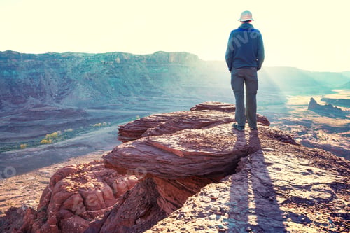 Preview: Hike in Utah
