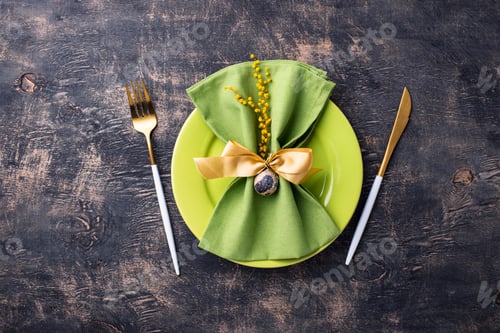 Preview: Easter table setting with green plate