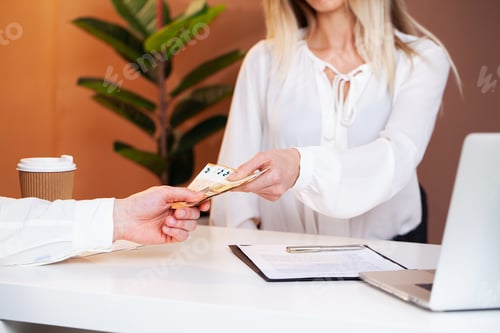 Preview: Employee is given a bribe for a favorable signing of contract