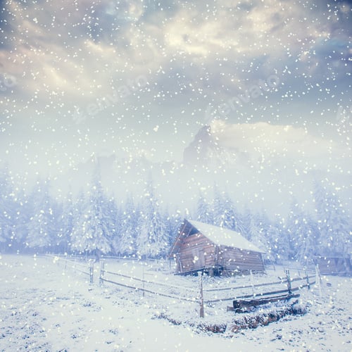Preview: cabin in the mountains in winter