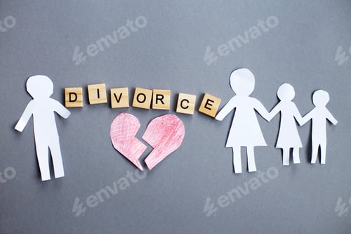 Preview: Paper chain cut family with broken heart on gray background. Divorce and broken family concept