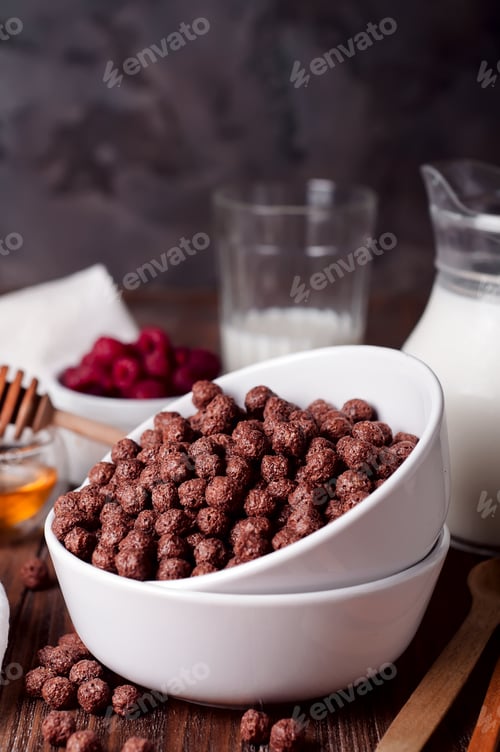 Preview: chocolate cereal rings in bowl