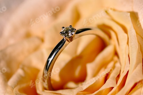 Preview: Engagement ring