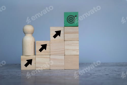 Preview: Wooden doll with upward arrows and target board.