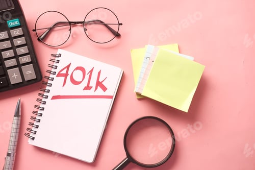 Preview: Notepad with word 401k on pink background, close up ,