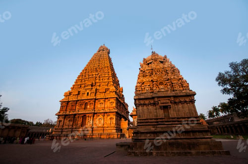Preview: Brihadeeswarar Temple in Thanjavur, UNESCO World Heritage Site.