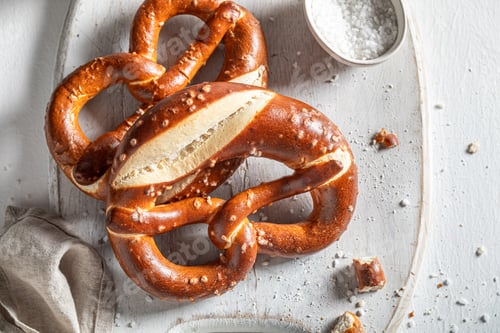 Preview: Delicious and salty pretzels as a salty snack.
