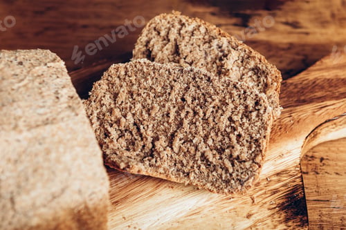 Preview: Sliced wholemeal bread, made at home