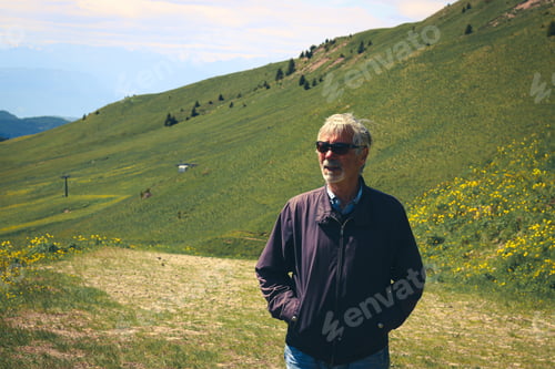Preview: Handsome old man in the nature