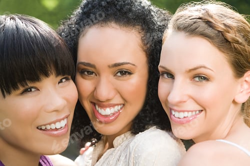 Preview: Three young women