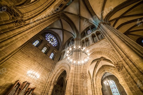 Preview: St. Pierre Cathedral