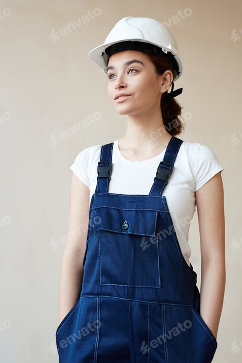 Preview: Girl in uniform