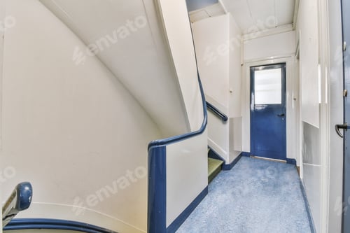 Preview: Luxury staircase hall