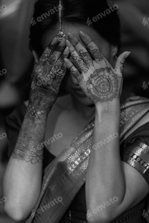 Preview: Bride. Beautiful young caucasian woman in traditional indian clothing
