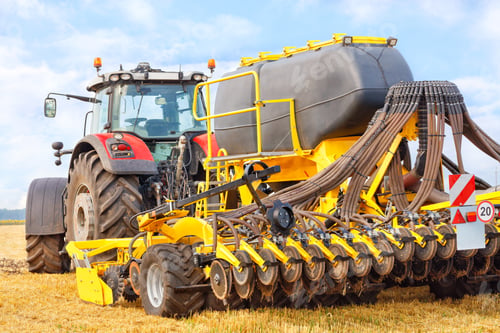 Preview: Universal grain sowing machine on the field.