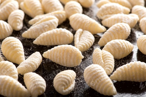 Preview: Shells shape handmade pasta.