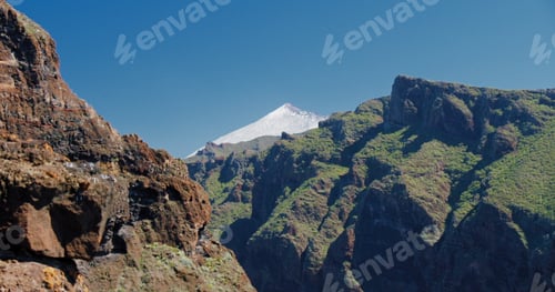 Preview: Teide, Tenerife, Canary Islands, Spain. View of the peak of the snowy Mount Teide. Pico del Teide