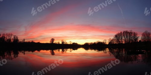 Preview: Beautiful colorful sunset -water reflection