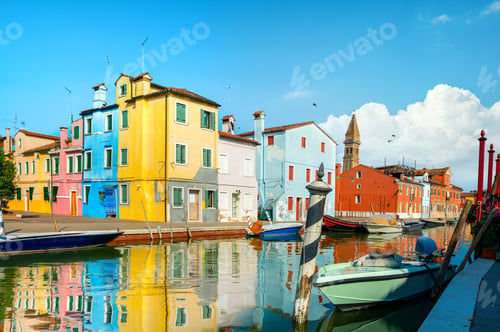 Preview: Boats and colored houses