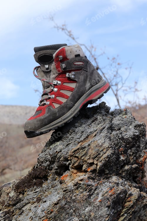 Preview: Quality women's mountain boots. Rock climbing.
