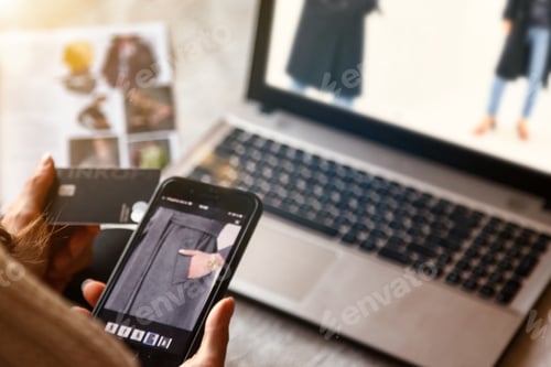 Preview: A young woman makes online shopping at home