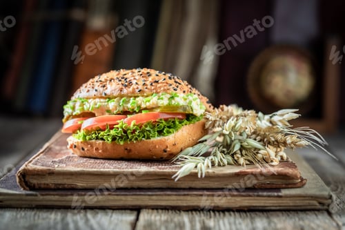 Preview: Healthy and fresh fandwich with tomato, lettuce, egg paste.