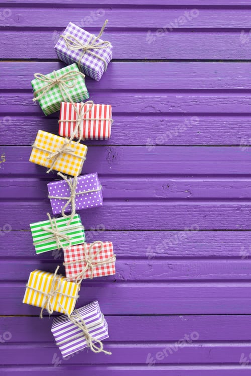 Preview: Colorful presents