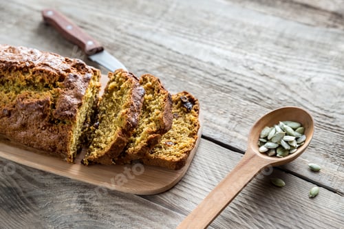 Preview: Pumpkin bread on the wooden board