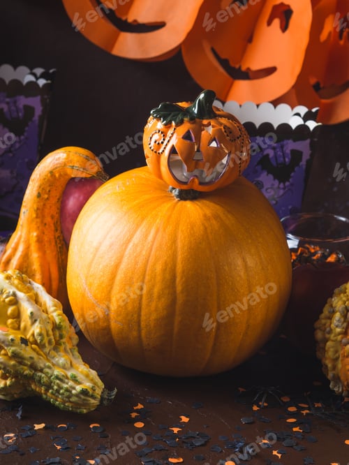 Preview: Halloween squash and candle. Decorations