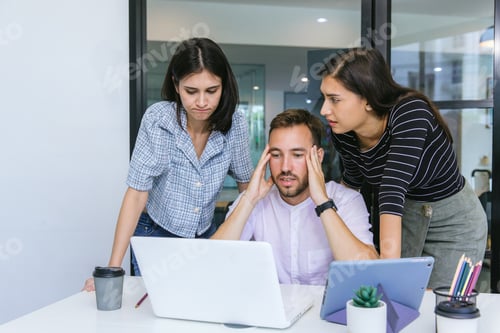 Preview: Businessmans crew working with new startup project in modern Office.