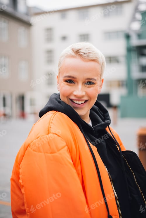Preview: Icelandic beautiful woman lifestyle moments in Reykjavik