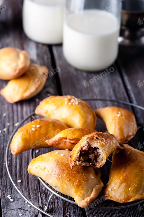 Preview: empanadas, meat pies