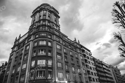 Preview: Beautiful aged building in monochrome