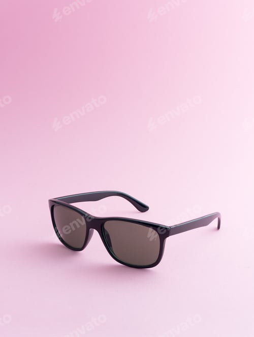 Preview: Black sunglasses
