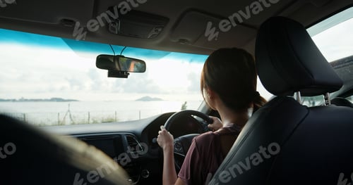 Preview: Woman prepare drive the car