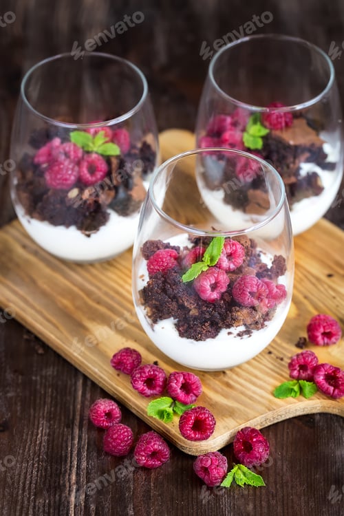 Preview: Raspberry trifle