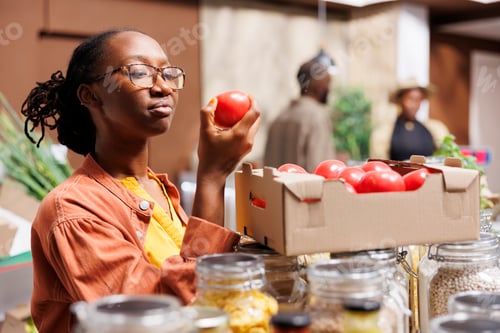 Preview: Eco-Friendly Market: Fresh Local Produce