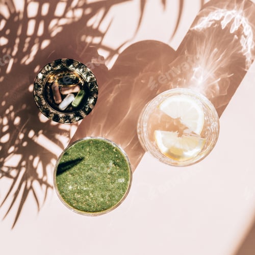 Preview: Green Smoothie, Lemon Water and Vitamins