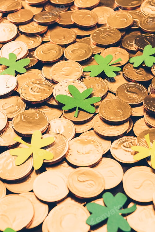 Preview: golden coins and shamrock, st patricks day concept