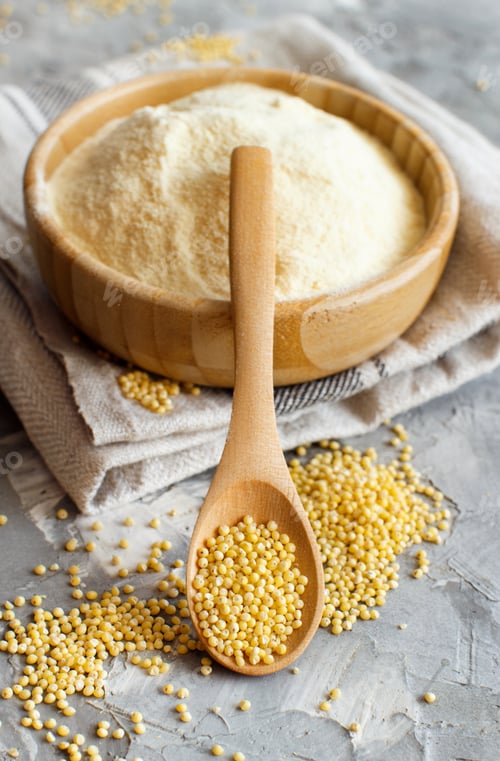 Preview: Hulled millet flour and grain in a bowl