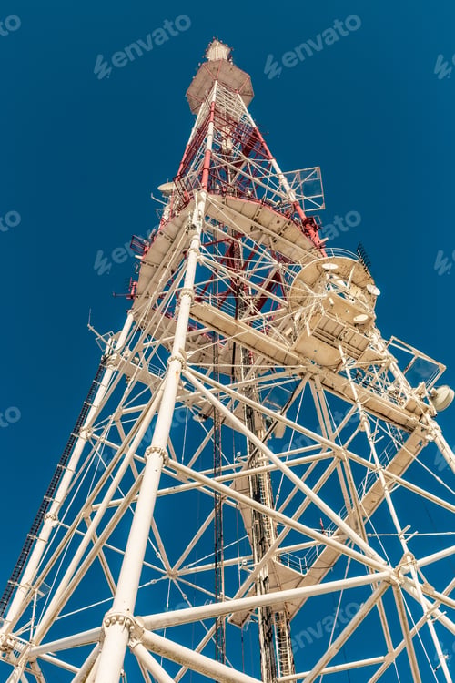 Preview: Vertical shot of the Lviv TV Tower against a clear blue sky background