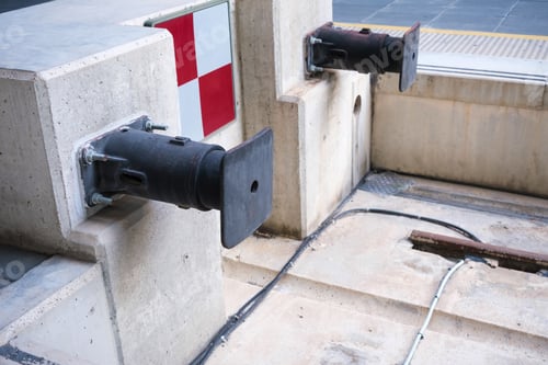 Preview: Railroad buffers or buffers to avoid collisions with the end of the track at a station.