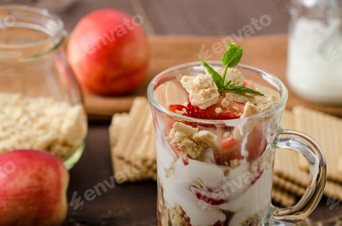 Preview: Strawberry Cup