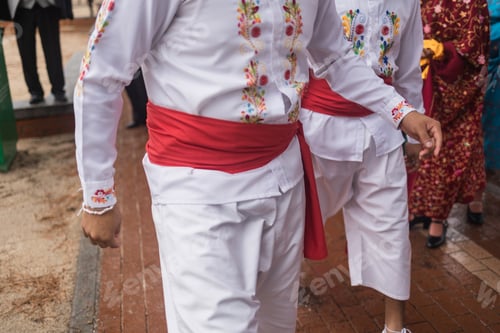 Preview: Ecuadorian people wearing traditional clothes celebrating independence day. Dia hispanidad