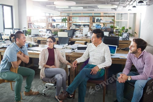 Preview: Architects talking in the office