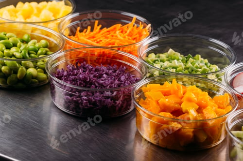 Preview: Bowls with cu cooking ingredients
